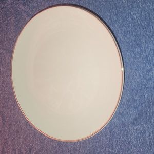 Elegant White Plate Cake Stand with Gold Rim